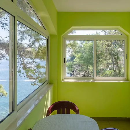 Olivera Apartament Potirna