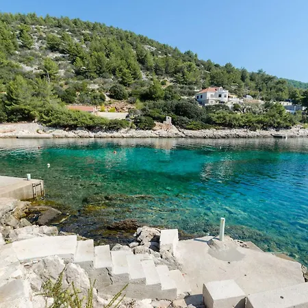 Olivera Apartament Potirna